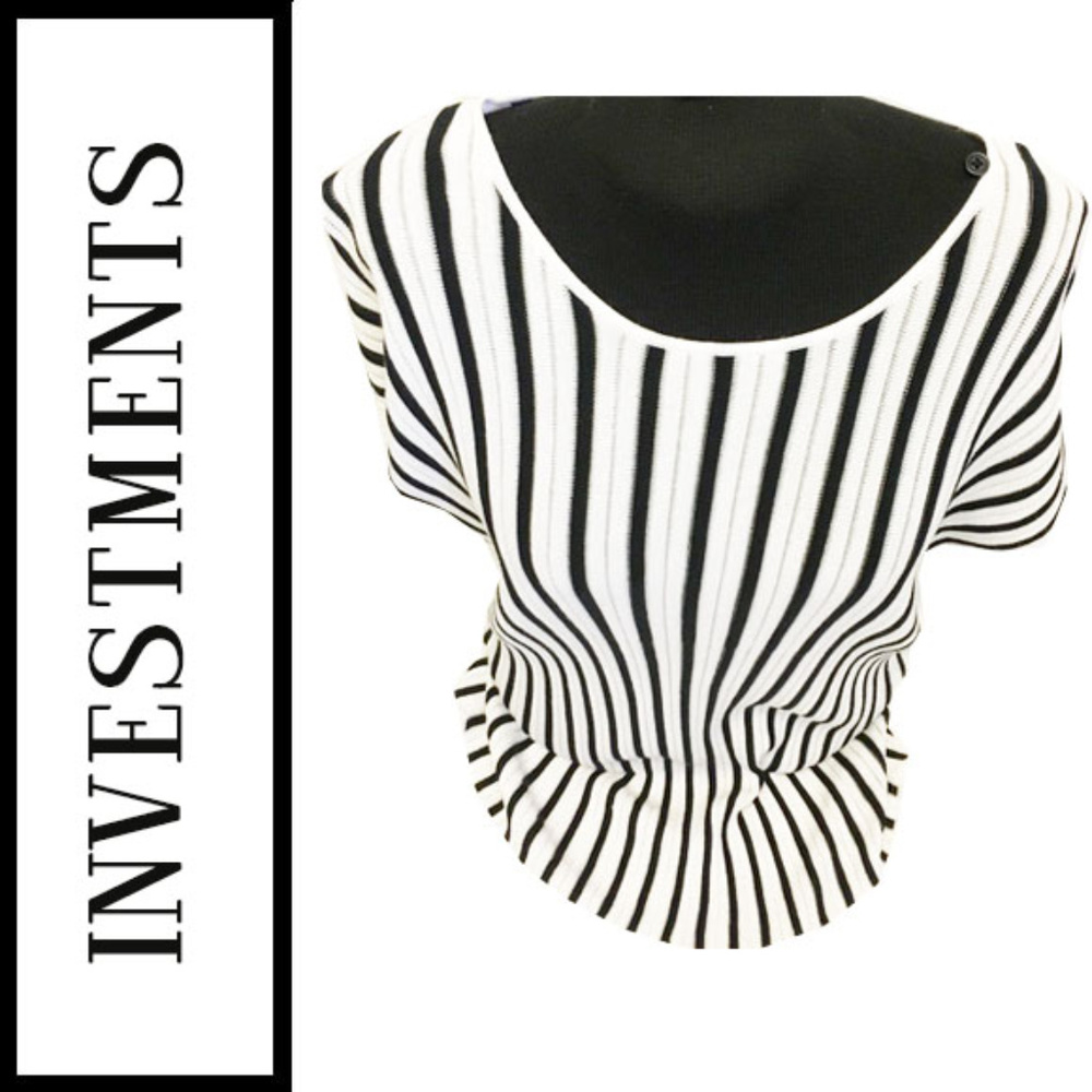 Black n white striped top
